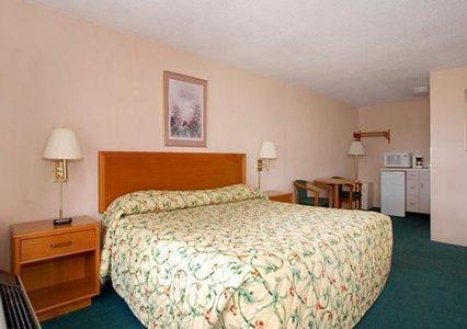 Knights Inn Elyria Ruang foto
