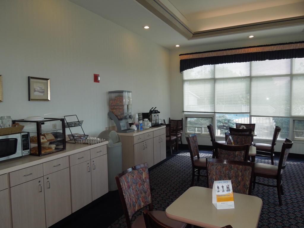 Knights Inn Elyria Bagian luar foto