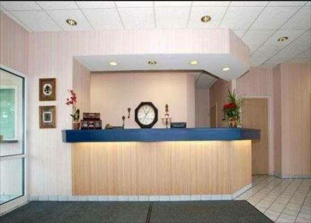 Knights Inn Elyria Bagian luar foto